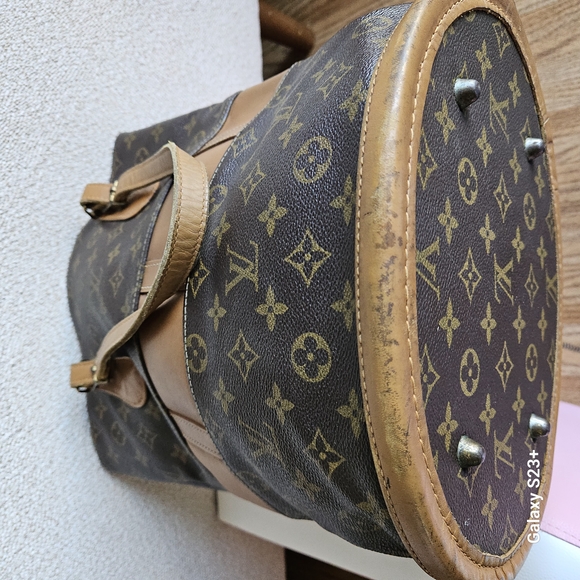 Louis Vuitton Monogram Tote Bag - Picture 9 of 16